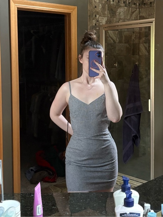 Forever 21 Dresses & Skirts - Forever 21 Gray Gingham Bodycon Mini Dress With Open Back